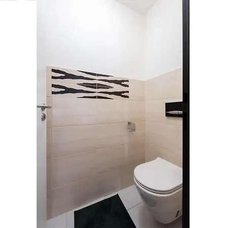 Apartment Apartments With Large Balcony, Parking Prague
