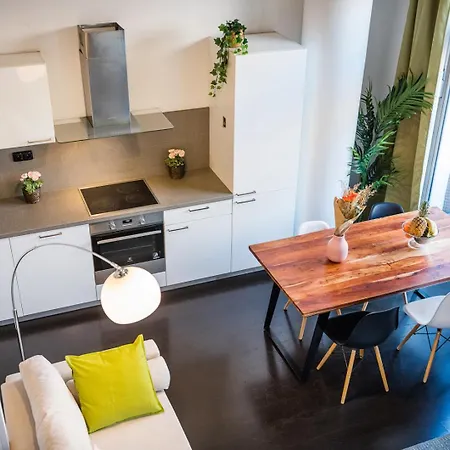 Apartments With Large Balcony, Parking Prague Apartment Prague