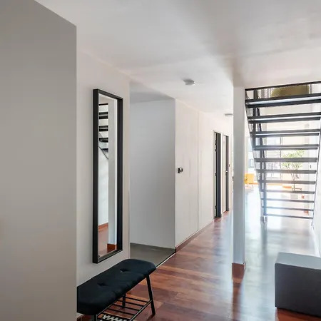 Apartamento With Large Balcony, Parking