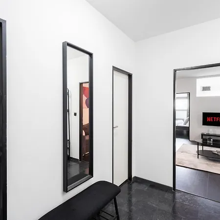 Apartman With Large Balcony, Parking *