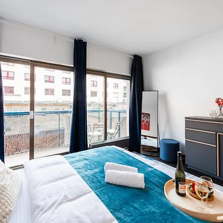 Apartamento With Large Balcony, Parking Praga
