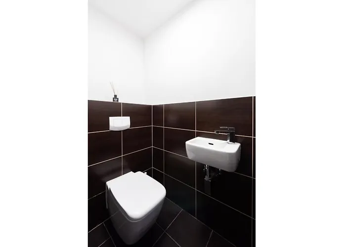 Apartamento With Large Balcony, Parking Praga