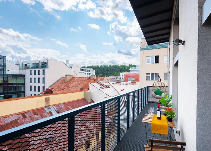 Apartamento With Large Balcony, Parking Praga