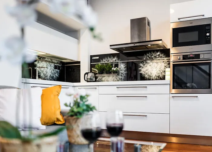 With Large Balcony, Parking Praga