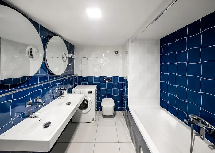 With Large Balcony, Parking Apartamento *