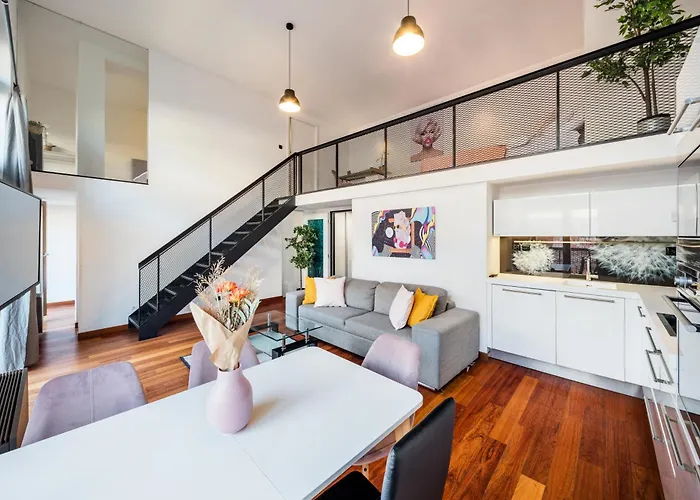 Apartamento With Large Balcony, Parking