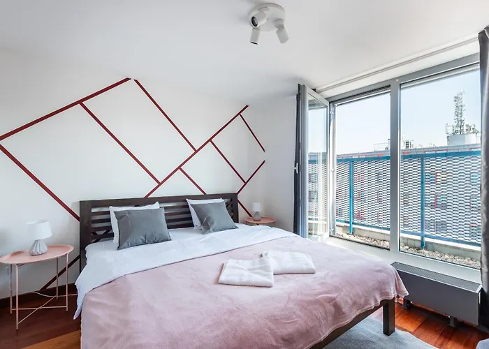Apartamento With Large Balcony, Parking *