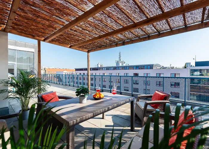 Apartamento With Large Balcony, Parking Praga
