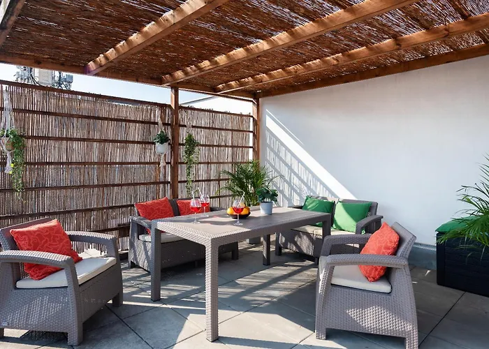 With Large Balcony, Parking Praga