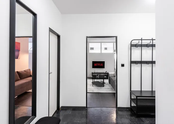 With Large Balcony, Parking Praga