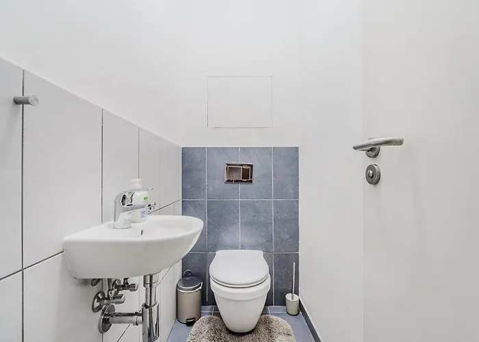 Apartamento With Large Balcony, Parking