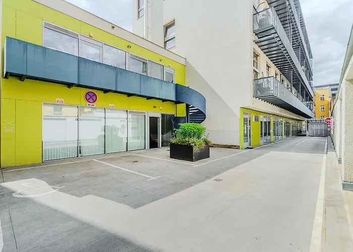 With Large Balcony, Parking Apartamento *