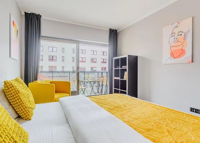 Apartamento With Large Balcony, Parking