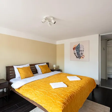 With Large Balcony, Parking Prag