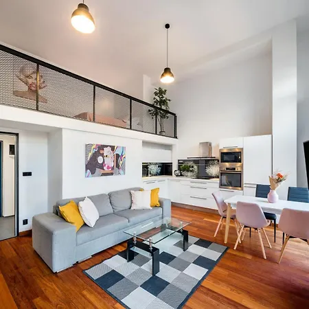 With Large Balcony, Parking Prag