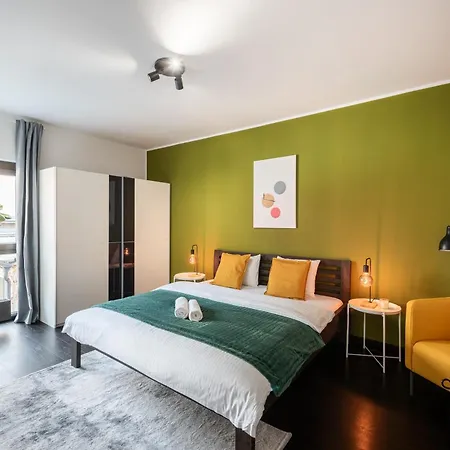 Apartment With Large Balcony, Parking Prag